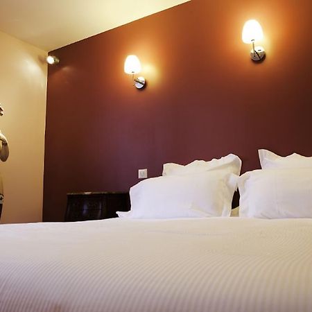 Hotel La Belle Meuniere Royat Esterno foto