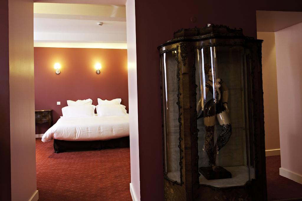 Hotel La Belle Meuniere Royat Esterno foto