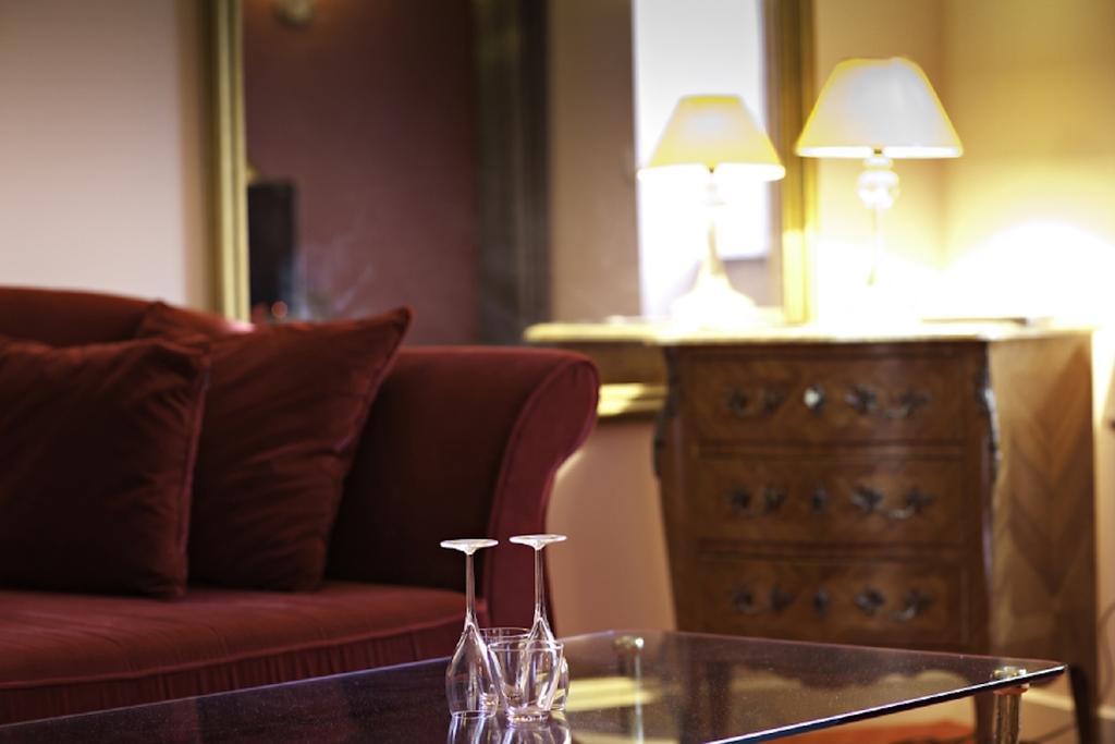 Hotel La Belle Meuniere Royat Esterno foto